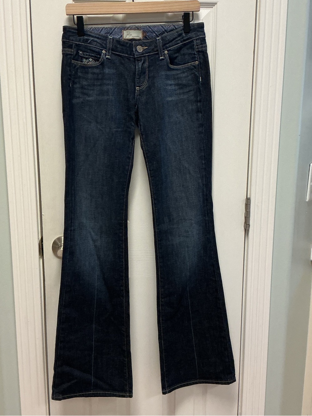 Paige SZ 27 Laurel Canyon Dark Wash Flare Jeans inseam 33.5” see pics.